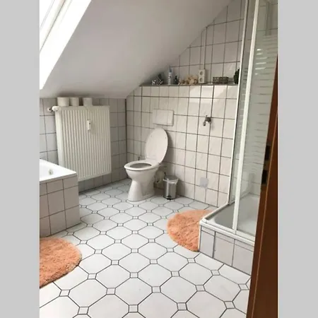 Moderne Ferienwohnung Mit 3 Schlafzimmern In Apartmán Marsberg