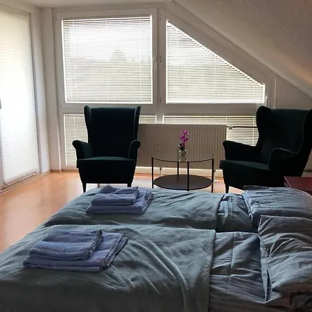 Moderne Ferienwohnung Mit 3 Schlafzimmern In